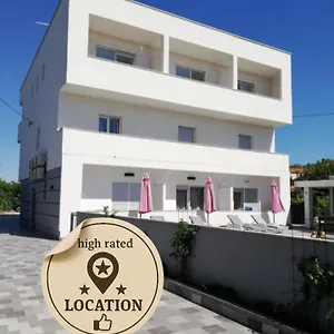 Gasthof Apartmant & Rosa Medulin ****